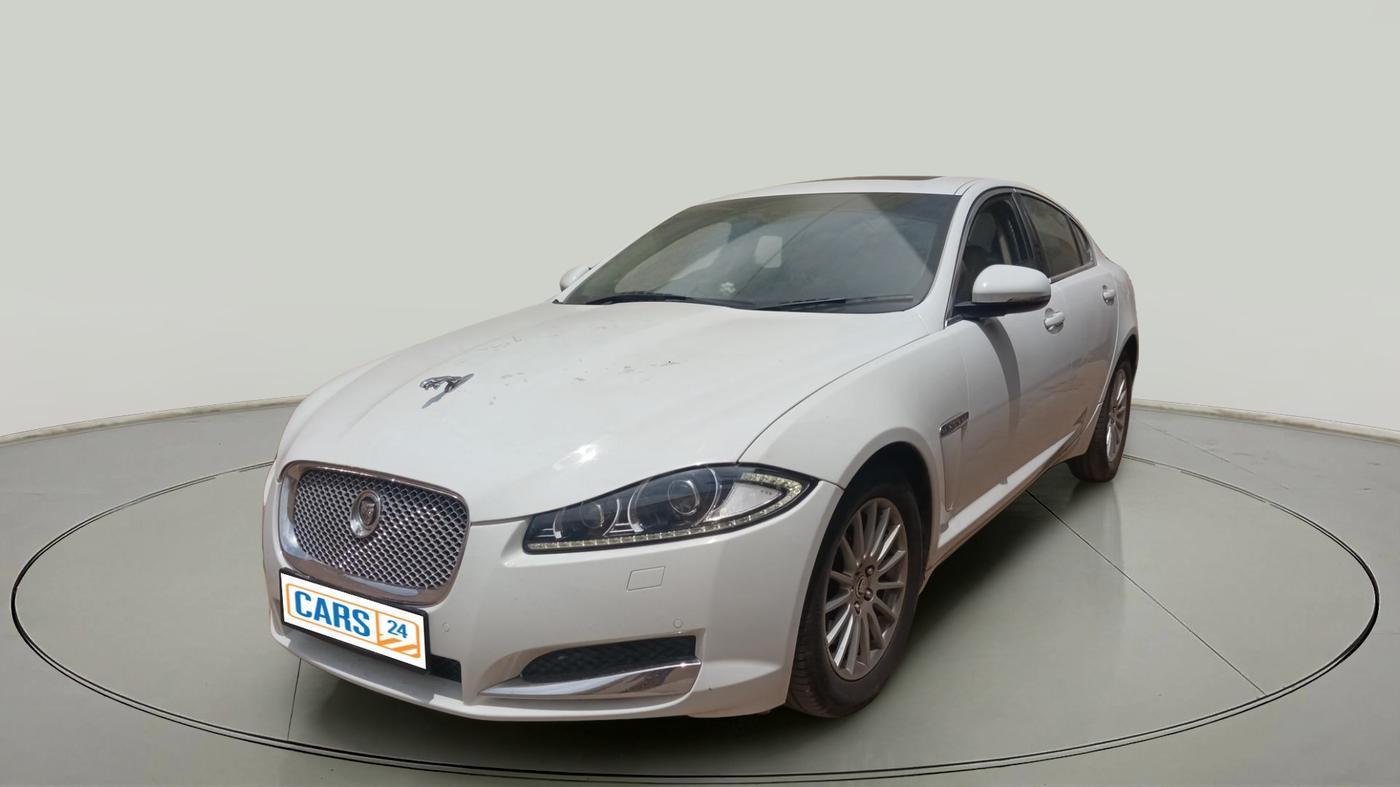 2013 Jaguar XF 2.2 DIESEL LUXURY, Diesel, Automatic, 1,04,500 km, exterior