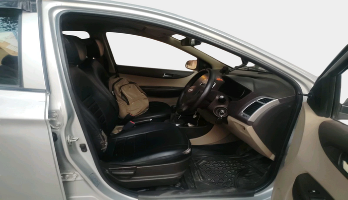 2010 Hyundai i20 MAGNA 1.2, Petrol, Manual, 1,95,106 km, interior