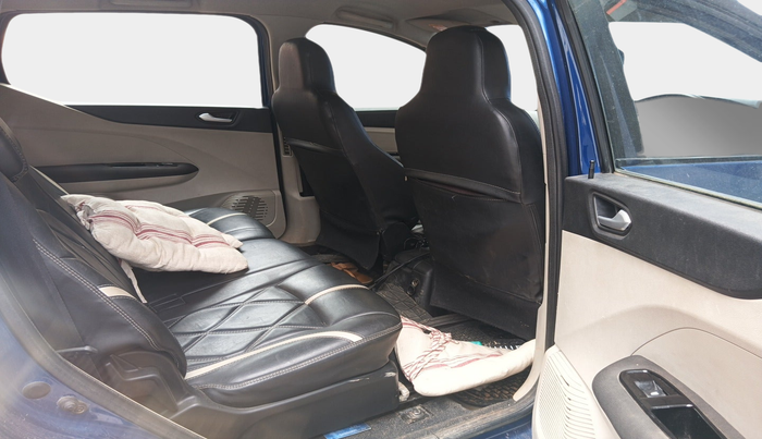2019 Renault TRIBER RXZ, Petrol, Manual, 59,640 km, interior