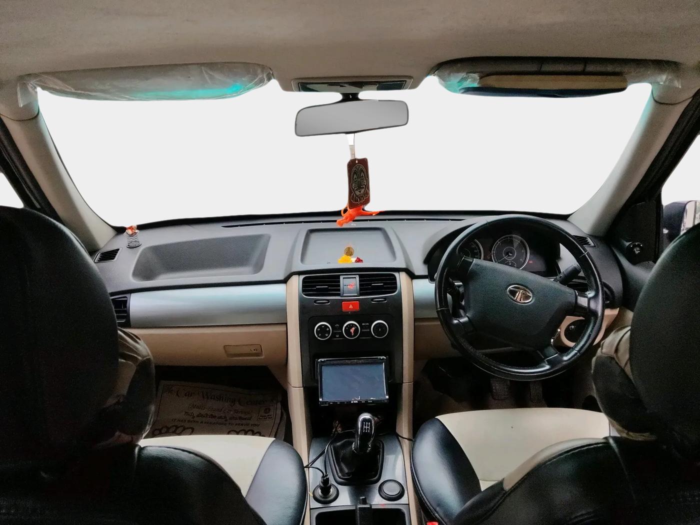 2014 Tata Safari Storme 2.2 LX 4X2, Diesel, Manual, 48,295 km, interior