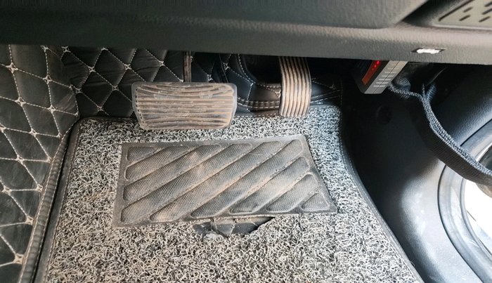 2023 Mahindra Thar LX P 2WD AT HT, Petrol, Automatic, 16,585 km, interior