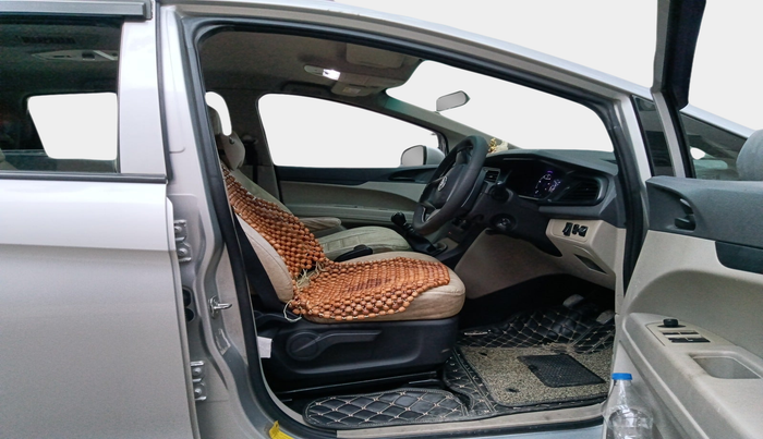 2018 Mahindra MARAZZO M4 8 STR, Diesel, Manual, 1,30,950 km, interior