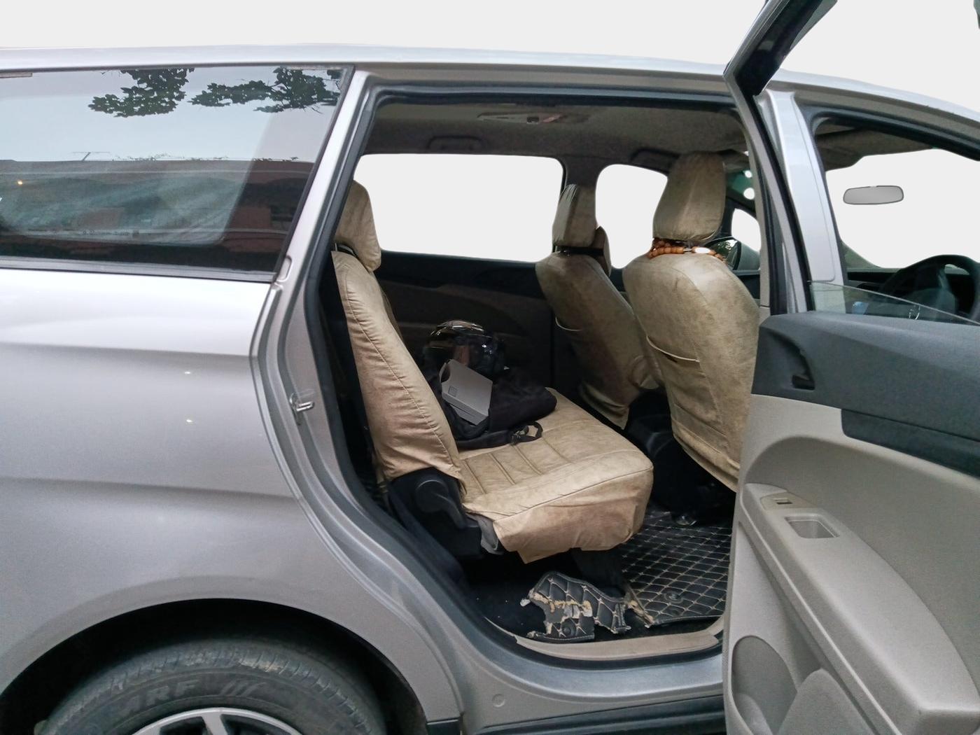 2018 Mahindra MARAZZO M4 8 STR, Diesel, Manual, 1,30,950 km, interior