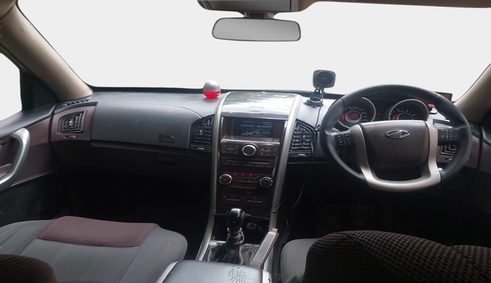 2014 Mahindra XUV500 W6, Diesel, Manual, 1,11,948 km, interior