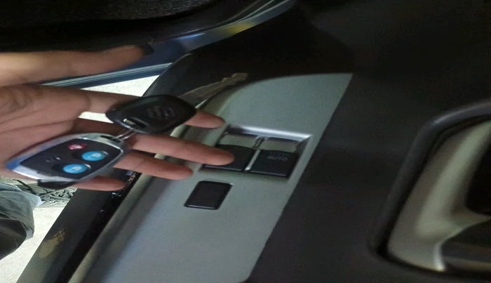 2012 Maruti Wagon R 1.0 LXI, Petrol, Manual, 94,812 km, interior