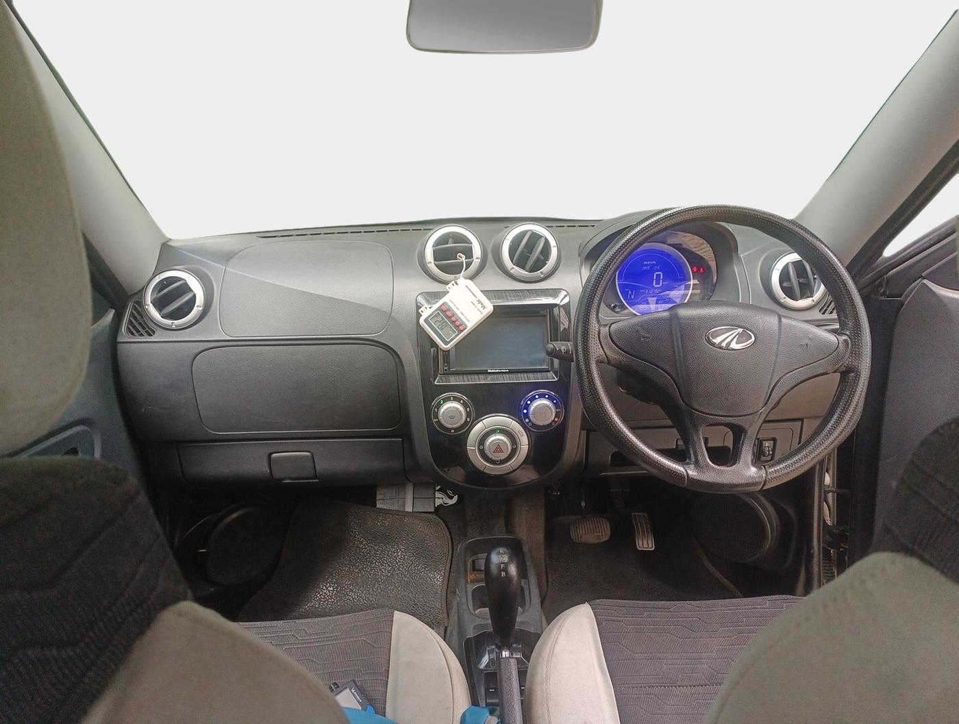 2016 Mahindra E2O T2, Electric, Automatic, 31,216 km, interior
