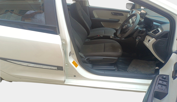 2023 Tata ALTROZ XM PLUS PETROL, Petrol, Manual, 9,734 km, interior