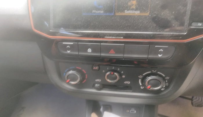 2021 Renault Kwid CLIMBER 1.0 AMT (O), Petrol, Automatic, 7,327 km, interior