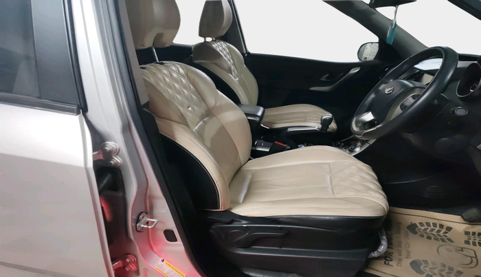 2019 Mahindra XUV500 W9, Diesel, Manual, 55,519 km, interior