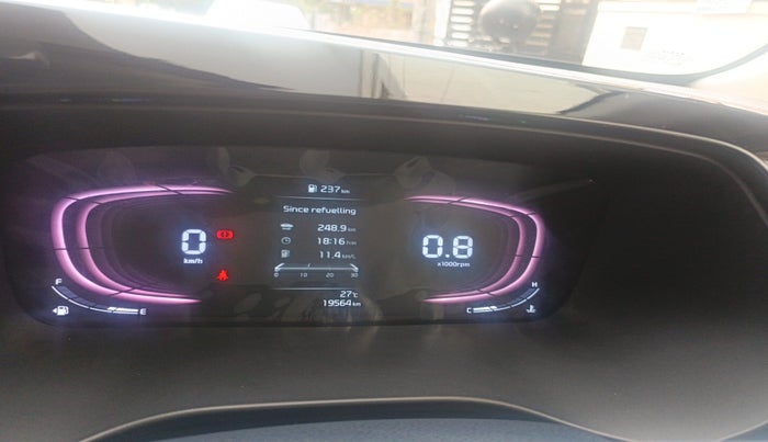 2022 KIA CARENS LUXURY 1.5 DIESEL 7 STR, Diesel, Manual, 19,564 km, interior