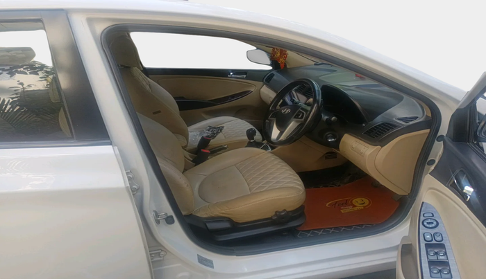 2013 Hyundai Verna FLUIDIC 1.6 VTVT SX, Petrol, Manual, 69,720 km, interior