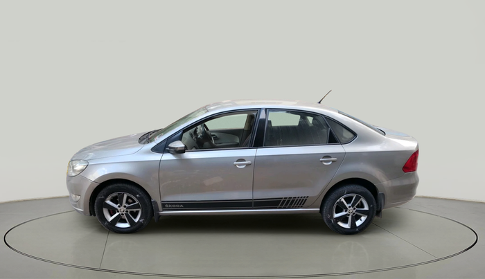 2016 Skoda Rapid 1.6 MPI STYLE PLUS AT, Petrol, Automatic, 74,351 km, exterior
