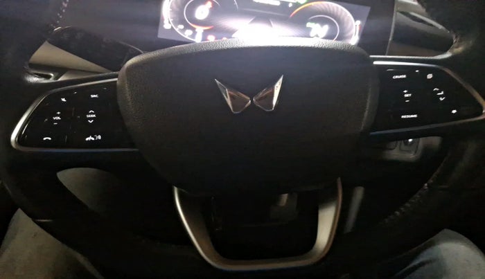 2021 Mahindra XUV700 AX 7 P MT 7 STR, Petrol, Manual, 36,439 km, interior