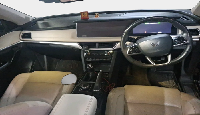 2021 Mahindra XUV700 AX 7 P MT 7 STR, Petrol, Manual, 36,439 km, interior