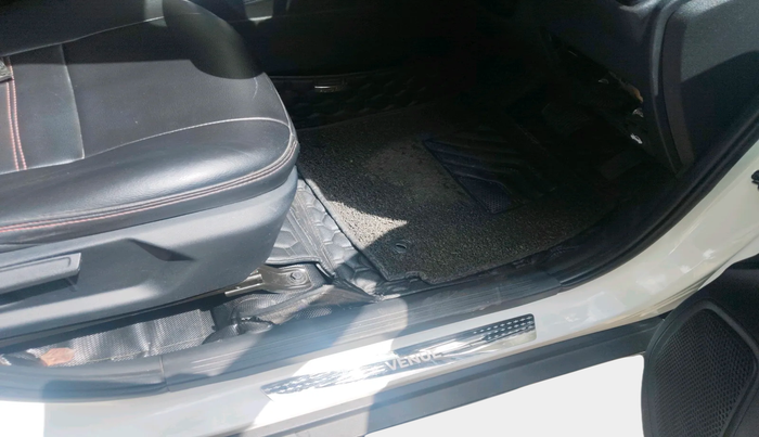 2022 Hyundai VENUE SX PLUS 1.0 TURBO DCT, Petrol, Automatic, 46,888 km, interior