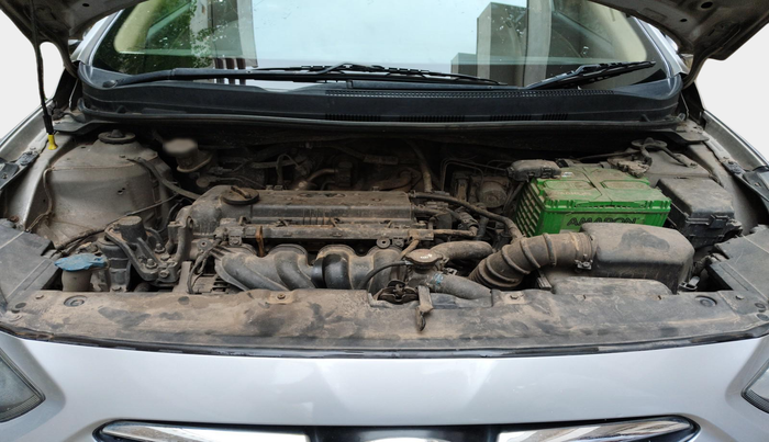 2013 Hyundai Verna FLUIDIC 1.6 VTVT SX, Petrol, Manual, 77,928 km, exterior