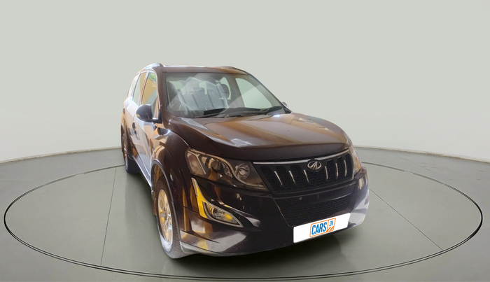 2016 Mahindra XUV500 W10 AT, Diesel, Automatic, 1,22,313 km, exterior