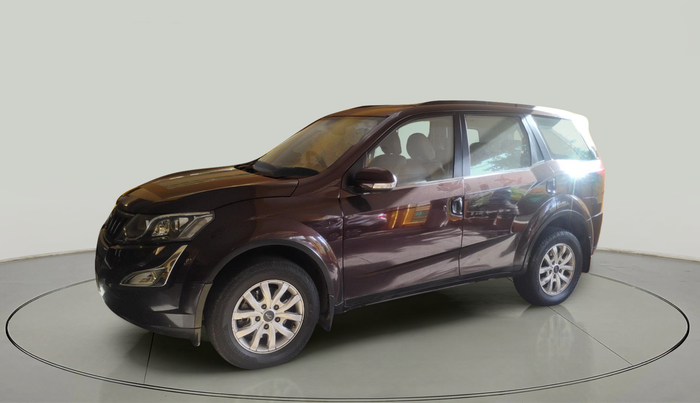 2016 Mahindra XUV500 W10 AT, Diesel, Automatic, 1,22,313 km, exterior