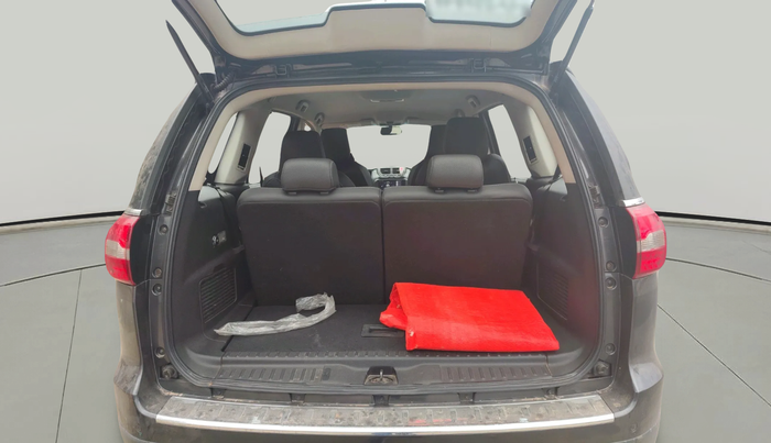 2017 Tata Hexa XTA 4X2 7 STR, Diesel, Automatic, 64,379 km, exterior