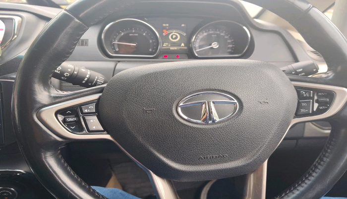 2017 Tata Hexa XTA 4X2 7 STR, Diesel, Automatic, 64,379 km, interior