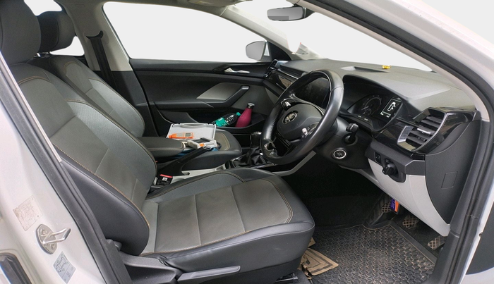 2022 Skoda KUSHAQ STYLE 1.0L TSI MT, Petrol, Manual, 42,686 km, interior
