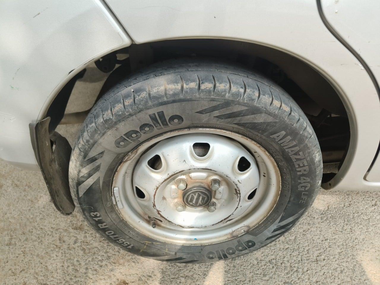 2010 Maruti Wagon R Duo DUO LXI LPG, Petrol, Manual, 86,165 km, tyre