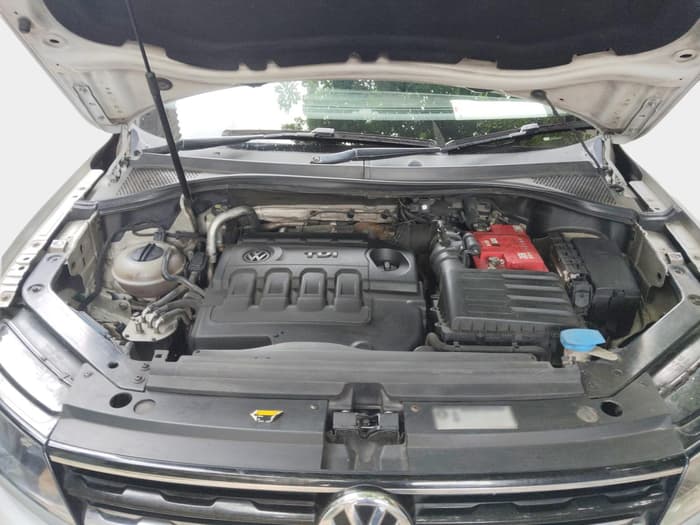 2017 Volkswagen TIGUAN HIGHLINE TDI AT, Diesel, Automatic, 1,57,189 km, exterior