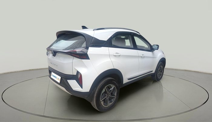 2024 Tata NEXON CREATIVE + SUNROOF AMT 1.5 DIESEL, Diesel, Automatic, 16,956 km, exterior