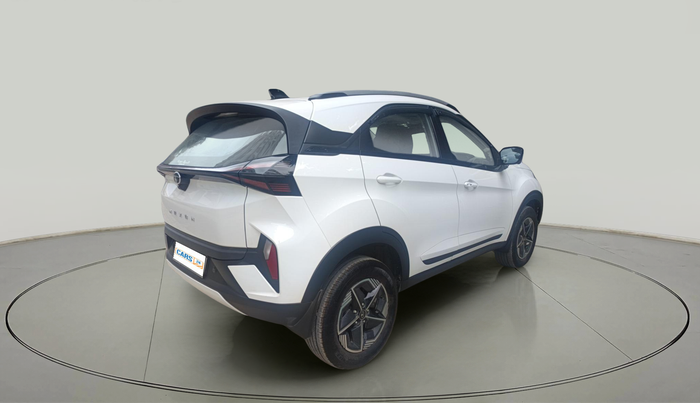 2024 Tata NEXON CREATIVE + SUNROOF AMT 1.5 DIESEL, Diesel, Automatic, 16,956 km, exterior