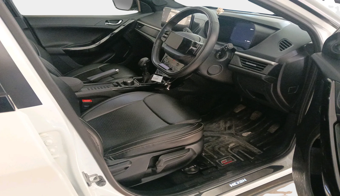 2023 Tata NEXON FEARLESS S 1.2 REVOTRON 6 MT DT, Petrol, Manual, 18,052 km, interior