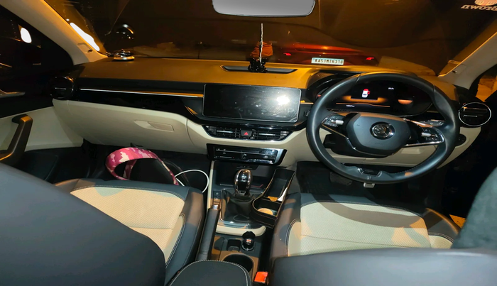 2024 Skoda SLAVIA STYLE 1.5L TSI DSG, Petrol, Automatic, 10,347 km, interior