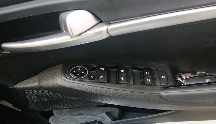 2020 KIA SELTOS HTK PLUS 1.5, Petrol, Manual, 62,513 km, interior