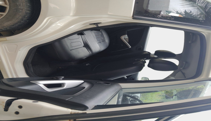 2013 Ford Figo TITANIUM 1.2 PETROL, Petrol, Manual, 50,751 km, interior