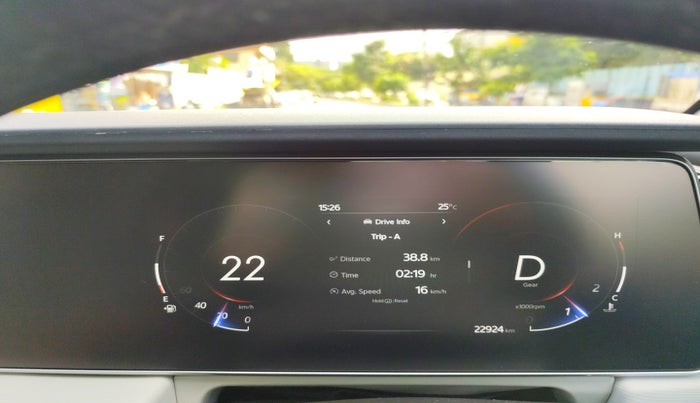 2023 Mahindra XUV700 AX 5 P AT 5 STR, Petrol, Automatic, 22,924 km, interior