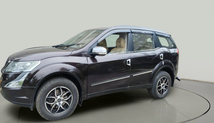 2015 Mahindra XUV500 W6, Diesel, Manual, 1,88,569 km, exterior