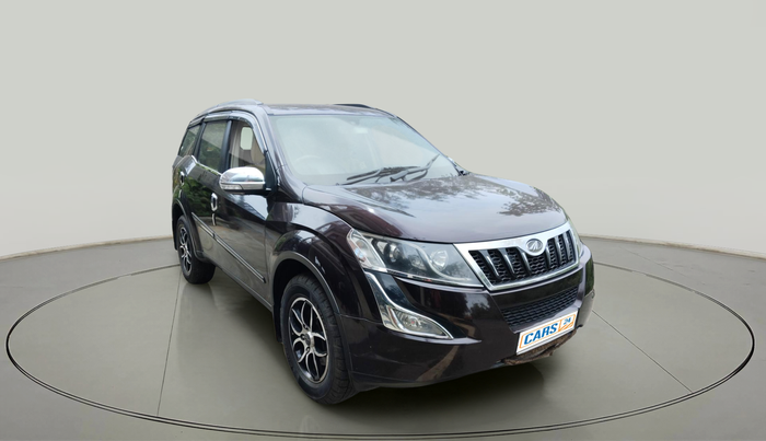 2015 Mahindra XUV500 W6, Diesel, Manual, 1,88,569 km, exterior