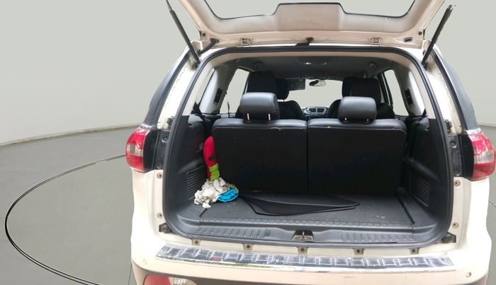 2018 Tata Hexa XTA 4X2 6 STR, Diesel, Automatic, 1,03,462 km, exterior