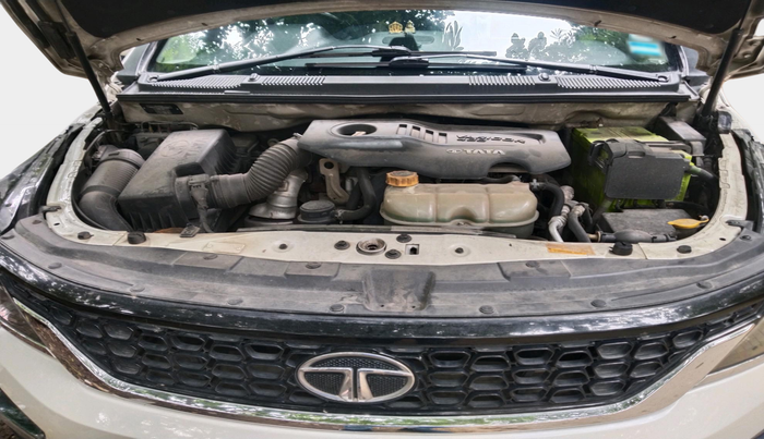 2018 Tata Hexa XTA 4X2 6 STR, Diesel, Automatic, 1,03,462 km, exterior