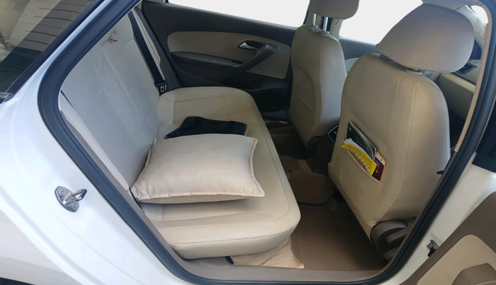 2015 Skoda Rapid 1.5 TDI CR ELEGANCE PLUS AT, Diesel, Automatic, 1,42,063 km, interior