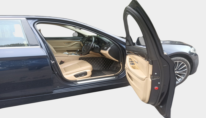 2015 BMW 5 Series 520D LUXURY LINE, Diesel, Automatic, 44,536 km, interior