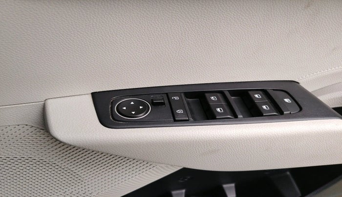 2023 KIA CARENS  PRESTIGE 1.5 TURBO PETROL IMT 7 STR , Petrol, Manual, 24,493 km, interior