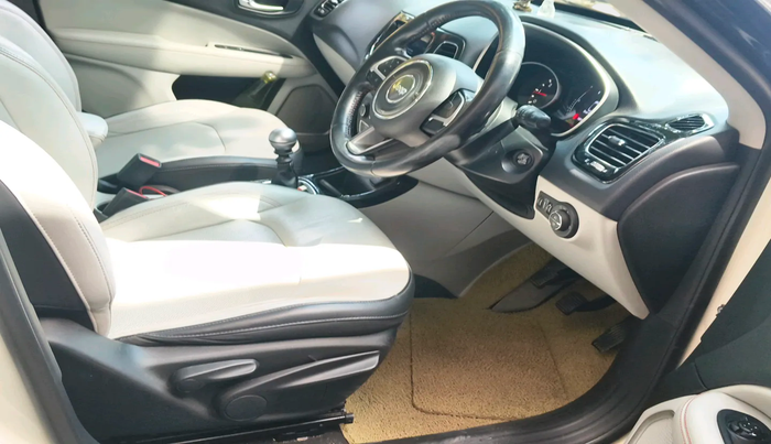 2017 Jeep Compass LIMITED 2.0 DIESEL, Diesel, Manual, 1,20,141 km, interior