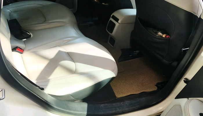 2017 Jeep Compass LIMITED 2.0 DIESEL, Diesel, Manual, 1,20,141 km, interior