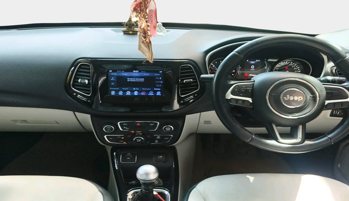 2017 Jeep Compass LIMITED 2.0 DIESEL, Diesel, Manual, 1,20,141 km, interior