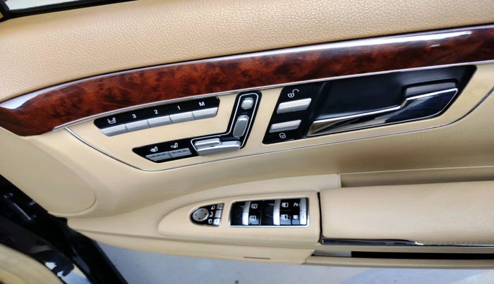 2010 Mercedes Benz S Class 350 L, Petrol, Automatic, 1,09,193 km, interior