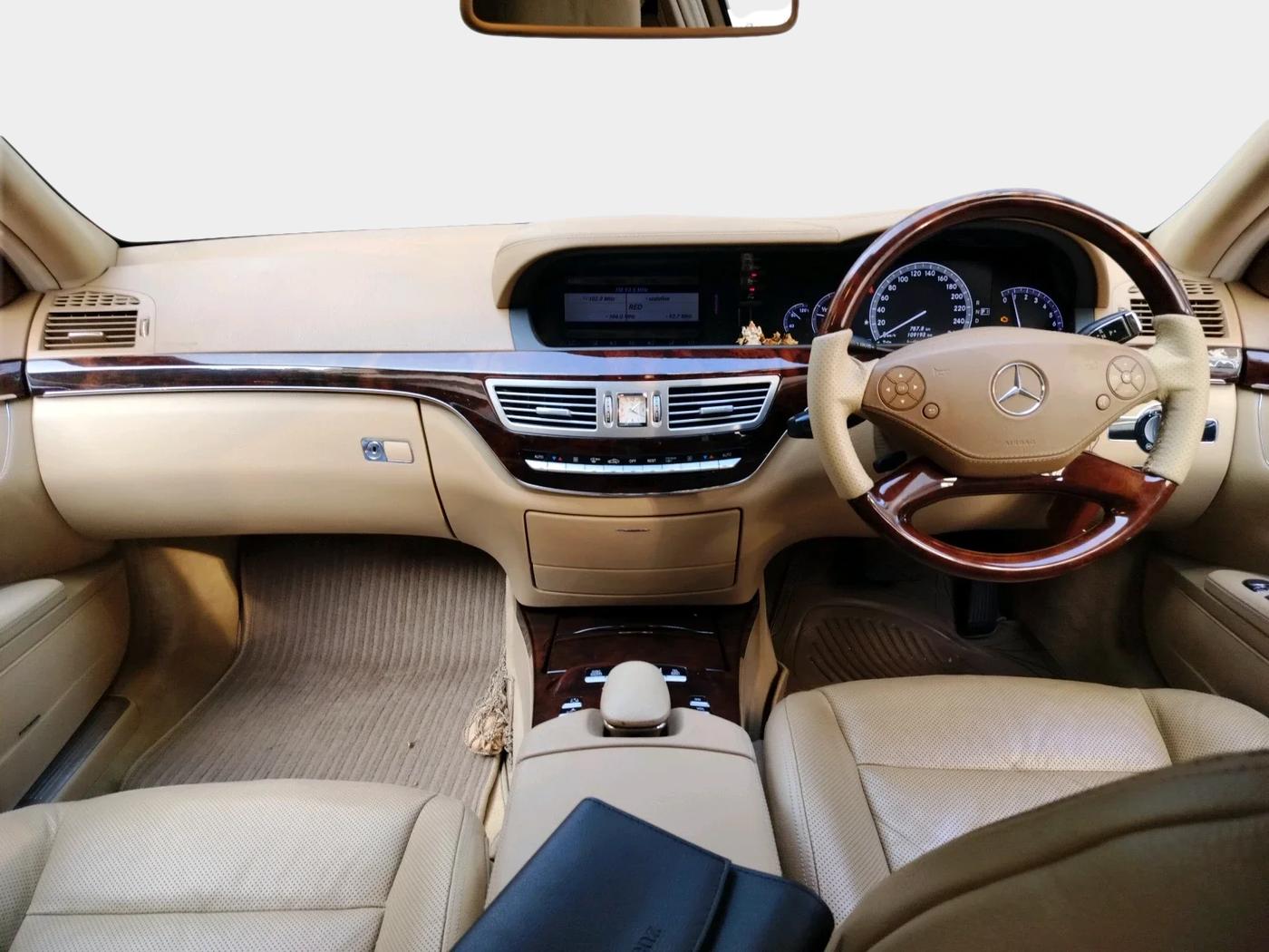 2010 Mercedes Benz S Class 350 L, Petrol, Automatic, 1,09,193 km, interior