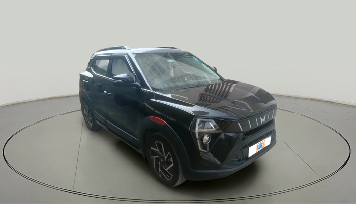 2024 Mahindra XUV 3XO AX7 1.2 TGDi, Petrol, Manual, 4,679 km, exterior