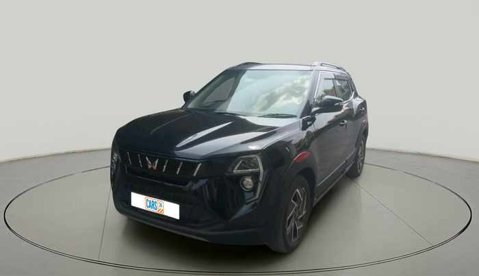 2024 Mahindra XUV 3XO AX7 1.2 TGDi, Petrol, Manual, 4,679 km, exterior
