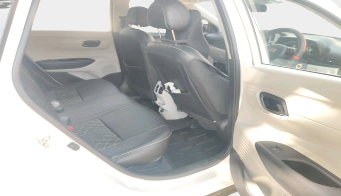 2024 Hyundai NEW I20 Sportz (O) 1.2 IVT, Petrol, Automatic, 17,315 km, interior