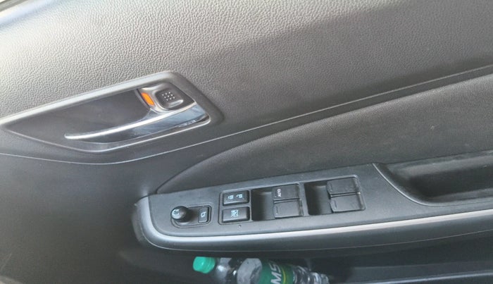 2023 Maruti Swift ZXI PLUS DUAL TONE, Petrol, Manual, 21,328 km, interior